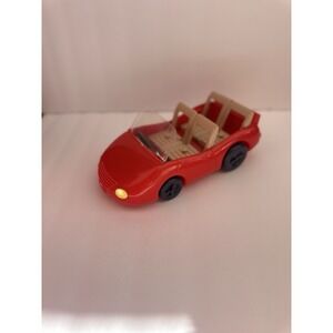 Bluey Escape Convertible Red Car for Bandit and Chilli Figures Parents